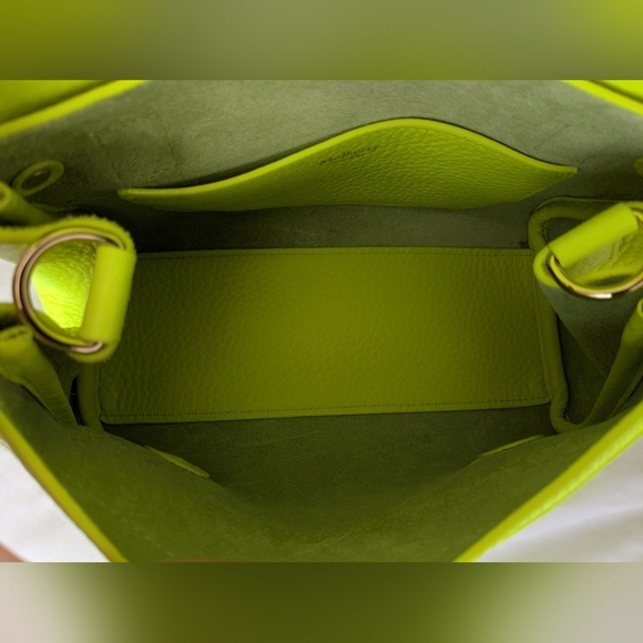 Mulberry Mini Alexa In Neon Yellow - Picture 12 of 16